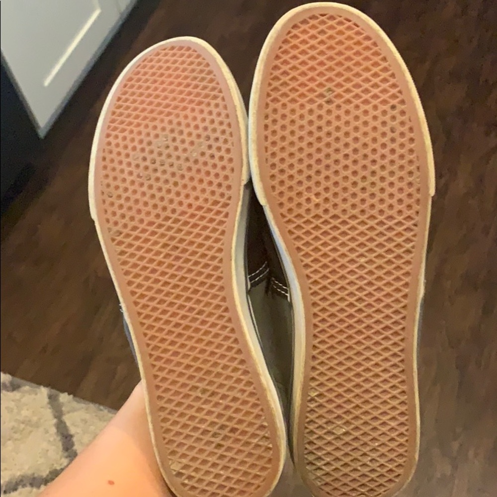Vans - Picture 3 of 3